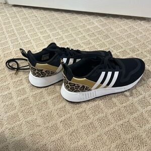 Leopard/Gold Adidas